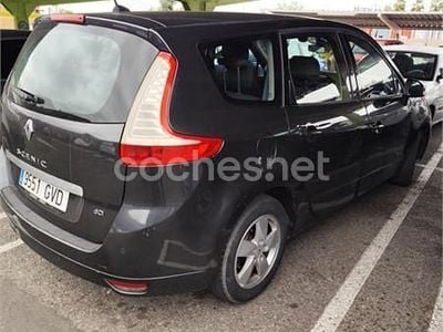 Usado Renault Grand Scénic III Dynamique 130 CV (95 kW) 2010 Negro Monovolumen