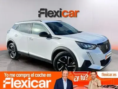 Usado Peugeot 2008 Allure 110 CV (80 kW) 2022 Blanco SUV