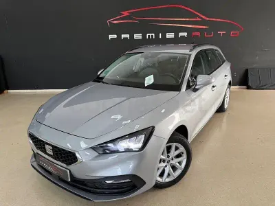 Usado Seat Leon Style 115 CV (84 kW) 2021 Gris / plata Familiar