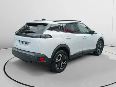 Usado Peugeot 2008 Allure 101 CV (74 kW) 2023 Blanco SUV