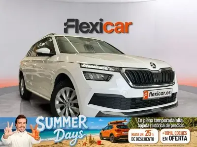 Usado Skoda Kamiq Ambition 110 CV (80 kW) 2021 Blanco SUV