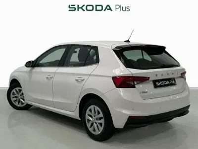 Usado Skoda Fabia Ambition 110 CV (80 kW) 2023 Blanco Utilitario