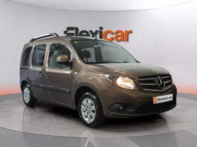 Usado Mercedes Citan 111 80 CV (58 kW) 2020 Marrón Familiar