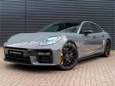 Gris / plata Nuevo 2025 Porsche Panamera Turbo S Executive Berlina | 295.000 €