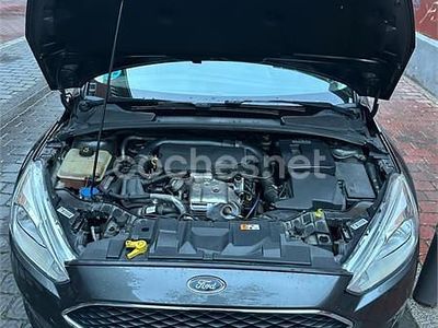 Używany Ford Focus Trend 125 KM (91 kW) 2015 Szary Sedan/Limuzyna