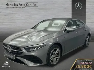 Usado Mercedes A250 AMG line 218 CV (160 kW) 2024 Gris montaña Berlina