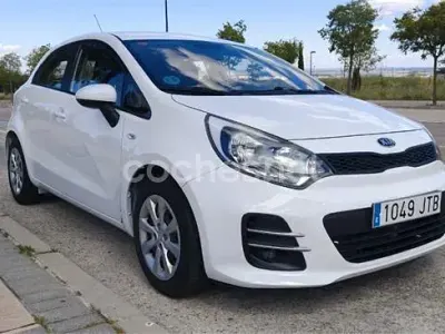 Usado Kia Rio 75 CV (55 kW) 2016 Blanco Utilitario