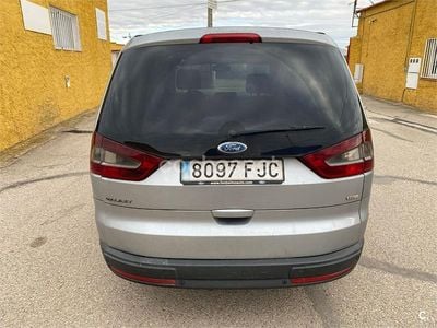 Gris / plata Usado 2007 Ford Galaxy Titanium Monovolumen | 2000 € (Caro)