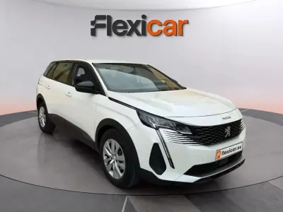 Usado Peugeot 5008 Active 131 CV (96 kW) 2023 Blanco SUV