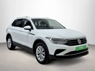 Usado VW Tiguan Life 150 CV (110 kW) 2022 Blanco SUV