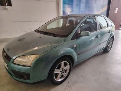 Usado Ford Focus Trend 100 CV (73 kW) 2006 Azul Berlina