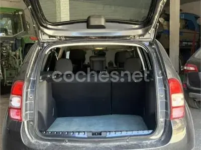 Usado Dacia Duster Lauréate 125 CV (91 kW) 2016 Gris / plata SUV