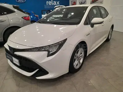 Usado Toyota Corolla Active 122 CV (89 kW) 2022 Blanco Berlina