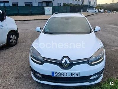 Usado Renault Mégane GrandTour LIMITED 110 CV (80 kW) 2015 Blanco Familiar