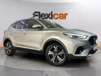 Usado MG ZS Comfort 106 CV (77 kW) 2023 Gris SUV
