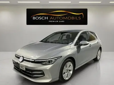 Usado VW Golf VIII Style 204 CV (150 kW) 2025 Gris / plata Berlina