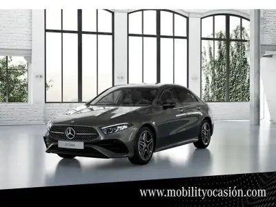 Usado Mercedes A180 116 CV (85 kW) 2025 Gris / plata Berlina