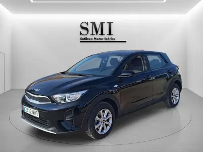 Usado Kia Stonic 84 CV (61 kW) 2022 Negro SUV
