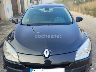 Negro Usado 2009 Renault Mégane Dynamique Berlina | 5500 € (Precio justo)