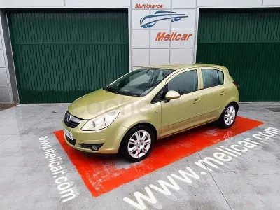 Usado Opel Corsa Enjoy 90 HP (66 kW) 2007 Verde Citadino