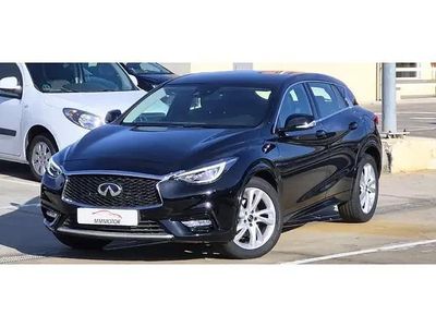 Begagnad Infiniti Q30 Premium 156 HK (114 kW) 2018 Svart Halvkombi