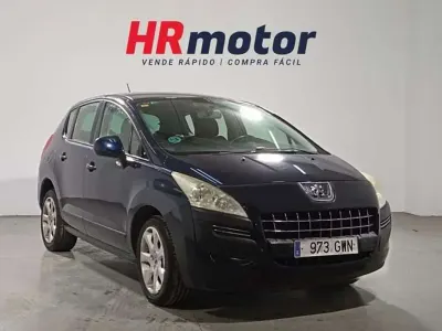 Usado Peugeot 3008 121 CV (88 kW) 2010 Azul Familiar