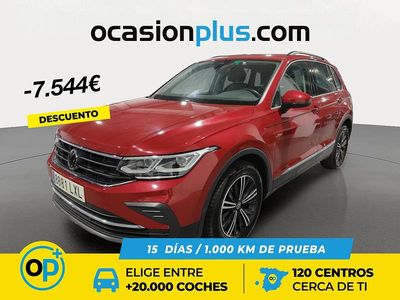 Rojo Usado 2022 VW Tiguan Life SUV | 26.450 € (Buen precio)