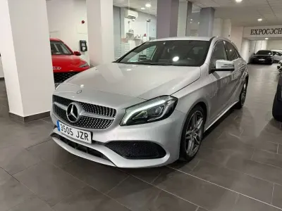 Usado Mercedes A200 136 CV (100 kW) 2017 Gris Utilitario