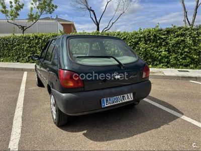 Verde Usado 1996 Ford Fiesta Studio Berlina | 950 €