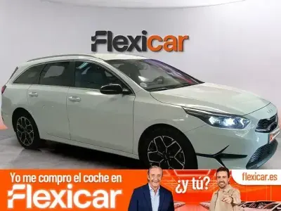 Usado Kia Ceed Style 100 CV (73 kW) 2025 Blanco Utilitario