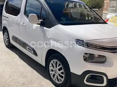 Usado Citroën Berlingo Feel 102 CV (75 kW) 2020 Blanco Monovolumen