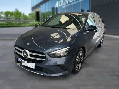 Usado Mercedes CLA200 150 CV (110 kW) 2022 Azul Berlina