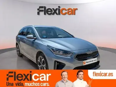 Usado Kia Ceed 141 CV (103 kW) 2022 Gris Utilitario
