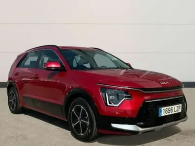 Usado Kia Niro 184 CV (135 kW) 2022 Rojo SUV