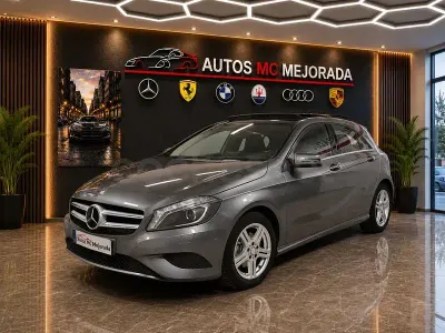 Usado Mercedes A200 Urban 136 CV (100 kW) 2015 Gris / plata Utilitario