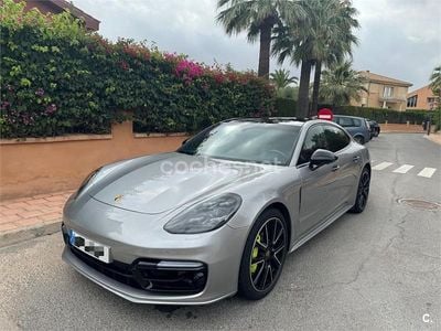 Porsche Panamera 4