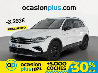 Käytetty VW Tiguan Sportline 150 HP (110 kW) 2024 Valkoinen Katumaasturi
