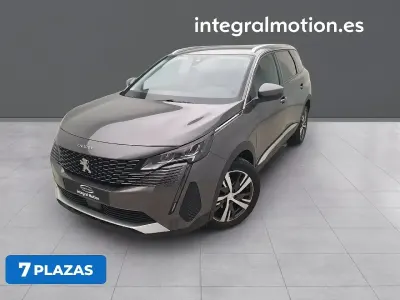 Usado Peugeot 5008 Allure 130 CV (95 kW) 2021 Gris SUV