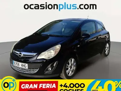 Usado Opel Corsa Selective 86 CV (63 kW) 2011 Negro Utilitario
