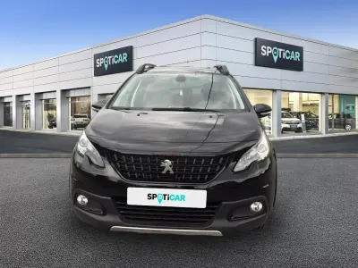 Usado Peugeot 2008 GT-line 110 CV (80 kW) 2018 Negro SUV
