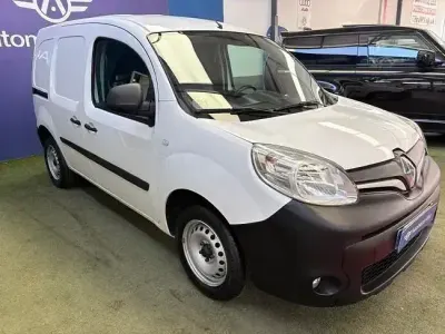 Usado Renault Kangoo 90 CV (66 kW) 2019 Blanco Monovolumen