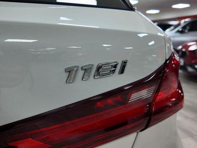 Usado BMW 118 Sport Line 136 CV (100 kW) 2020 Blanco Utilitario