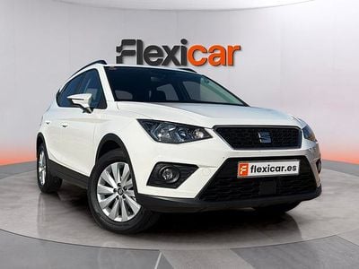 Usado Seat Arona Style 95 CV (69 kW) 2019 Blanco SUV
