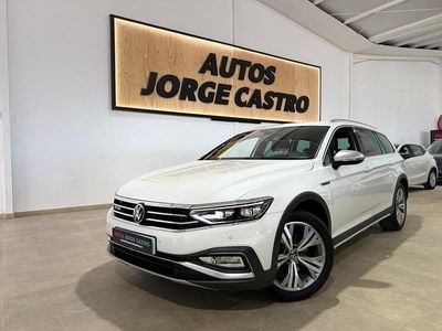 Usado VW Passat Alltrack 200 CV (147 kW) 2022 Blanco Familiar