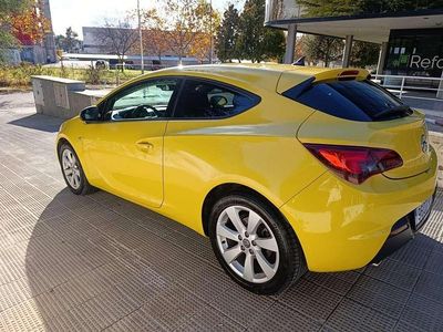 Amarillo Usado 2011 Opel Astra GTC Utilitario | 8850 € (Un poco caro)