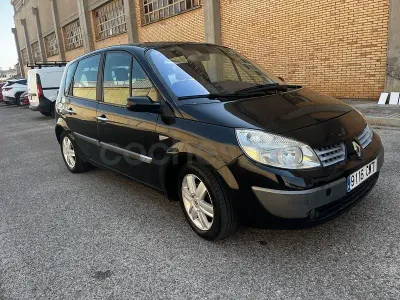 Usado Renault Mégane II Dynamique 115 CV (84 kW) 2003 Negro Berlina