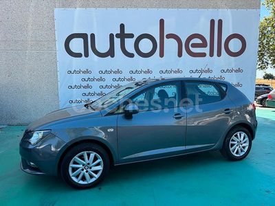 Usado Seat Ibiza CONNECT 90 CV (66 kW) 2015 Gris / plata Berlina