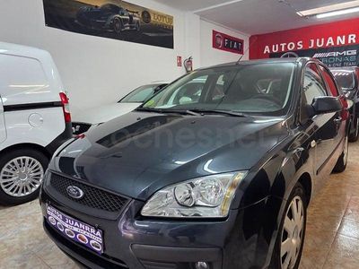 Używany Ford Focus Ghia 115 KM (84 kW) 2007 Szary Sedan/Limuzyna