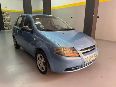Usado Chevrolet Kalos SE 72 CV (52 kW) 2007 Azul Berlina