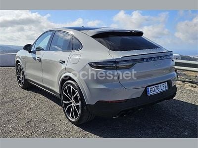 Gris / plata Usado 2020 Porsche Cayenne SUV | 75.300 € (Un poco caro)